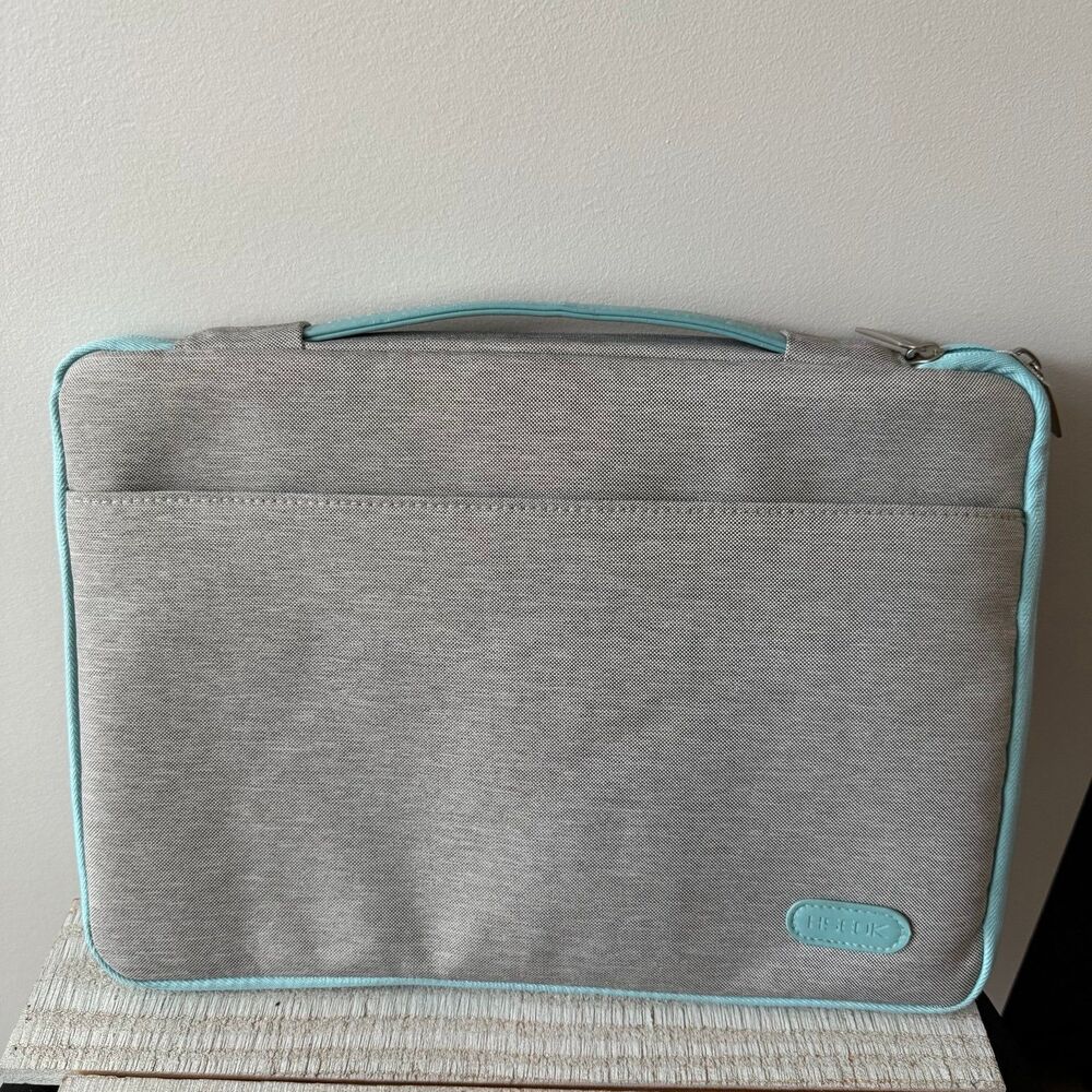 Computer Case - Picture 4 of 6